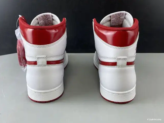 Metallic Jordan Red Air (2017) 1 555088-103 Retro 0519